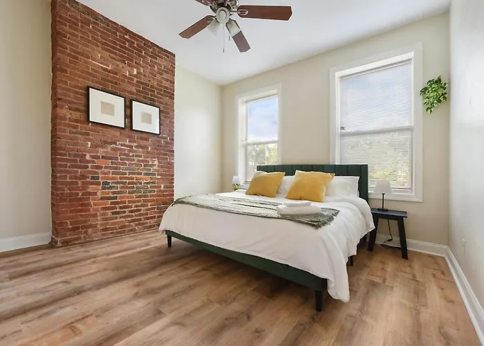 Netflix+free Parking Near Shopping|parks|dining Apartment