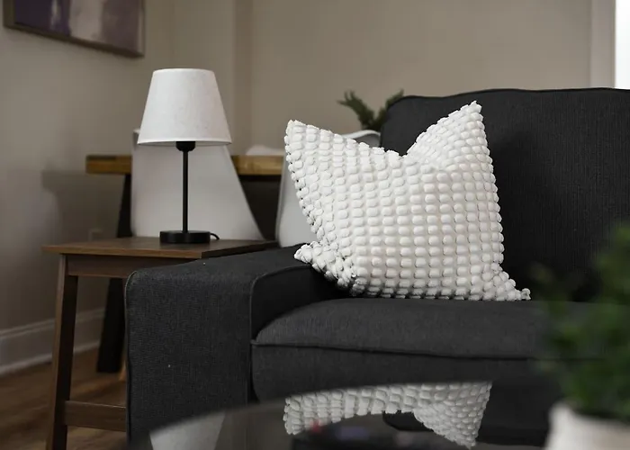 Netflix+free Parking Near Shopping|parks|dining Pittsburgh