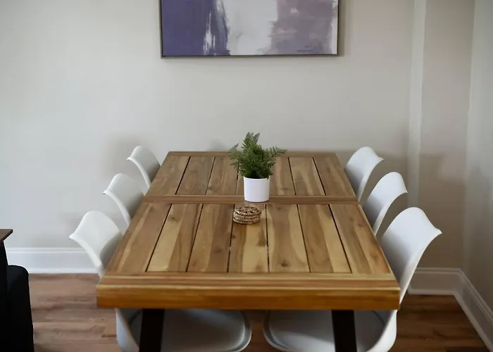 Netflix+free Parking Near Shopping|parks|dining Apartment