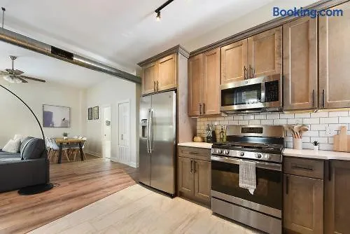 Apartment Netflix+free Parking Near Shopping|parks|dining Pittsburgh