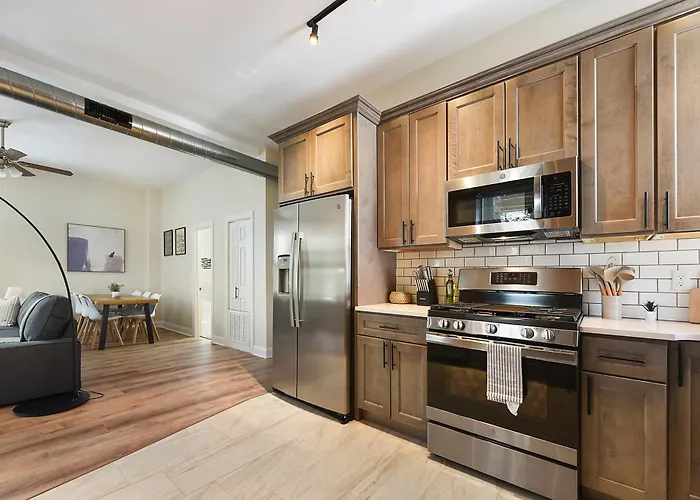 Netflix+free Parking Near Shopping|parks|dining Apartment Pittsburgh