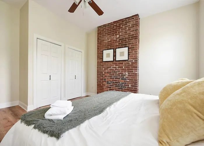 Netflix+free Parking Near Shopping|parks|dining * Pittsburgh