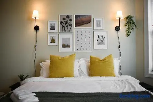 Netflix+free Parking Near Shopping|parks|dining Pittsburgh