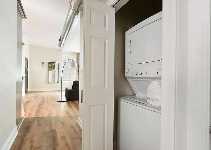 Netflix+free Parking Near Shopping|parks|dining * Pittsburgh